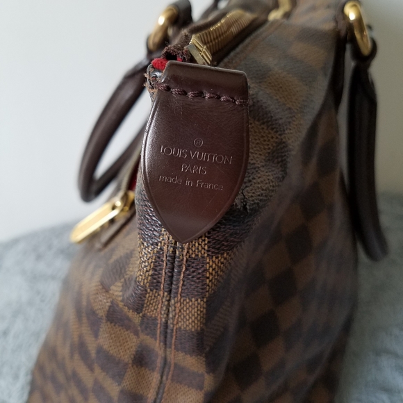 Louis Vuitton Damier Ebene Saleya GM - Picture 11 of 16